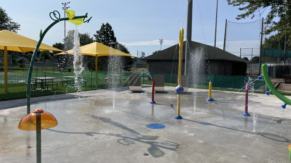 Jeux d'eaux au parc Victorin de Brossard