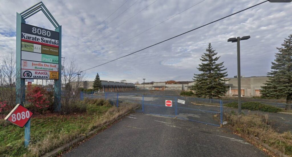 travaux de démolition du bâtiment situé au 8080, boulevard Taschereau